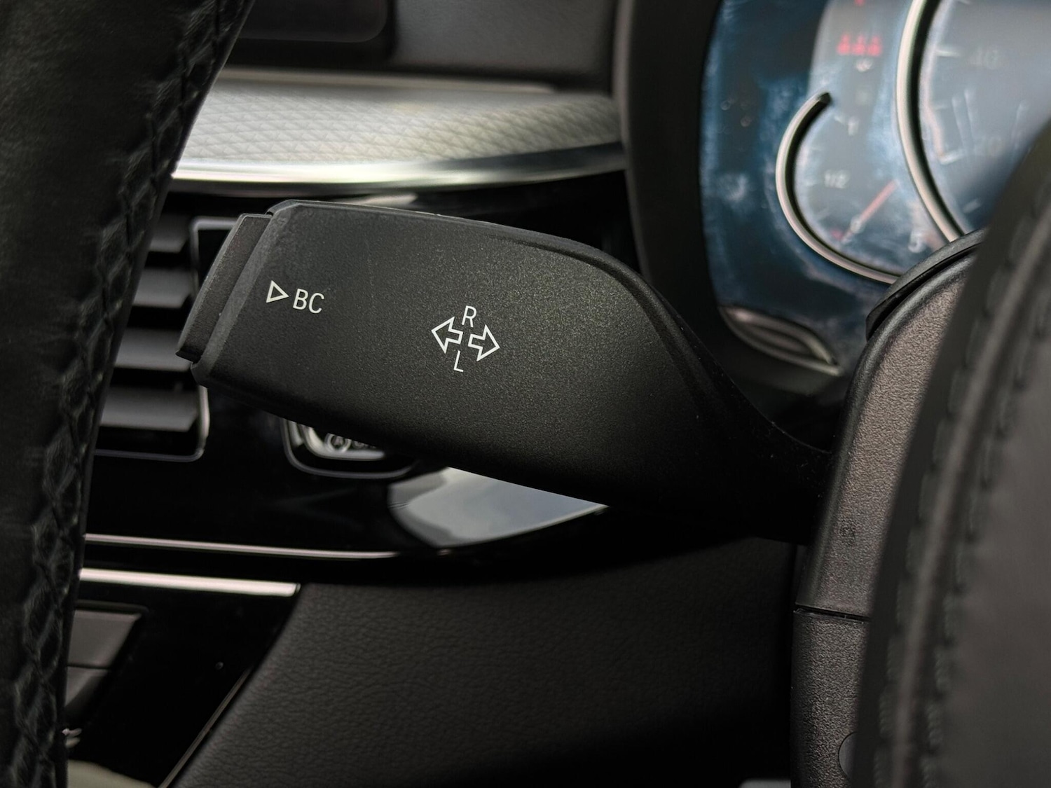 Used BMW 5 Series 2018 for sale - 76108356: Photo 38