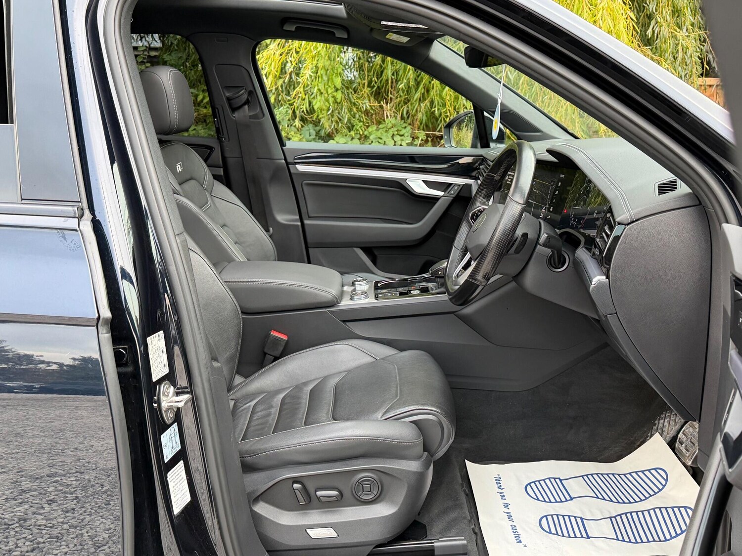 Used Volkswagen Touareg 2021 for sale - 76072391: Photo 14
