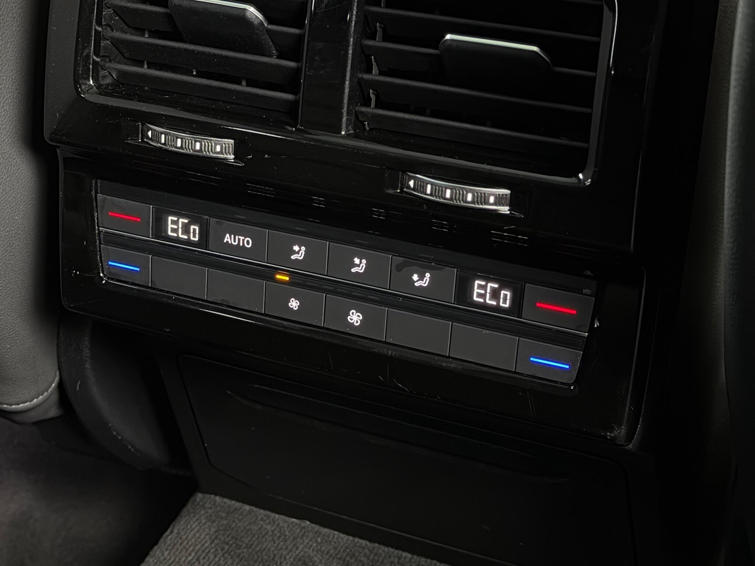 Used Volkswagen Touareg 2021 for sale - 76072391: Photo 46