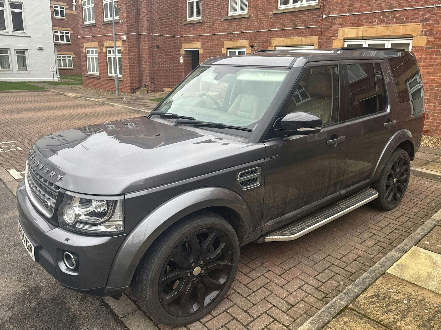 Used Land Rover Discovery 2014 for sale - 77478940: Photo 2