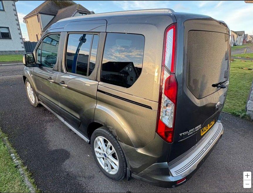 Used Ford Tourneo Connect 2016 for sale - 76952252: Photo 3