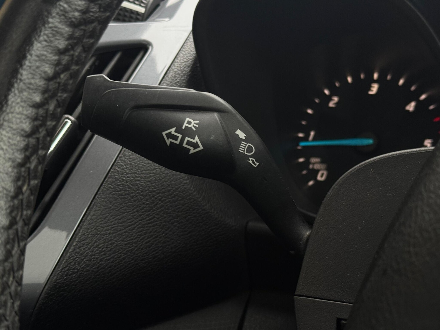 Used Ford Tourneo Connect 2016 for sale - 76952252: Photo 41