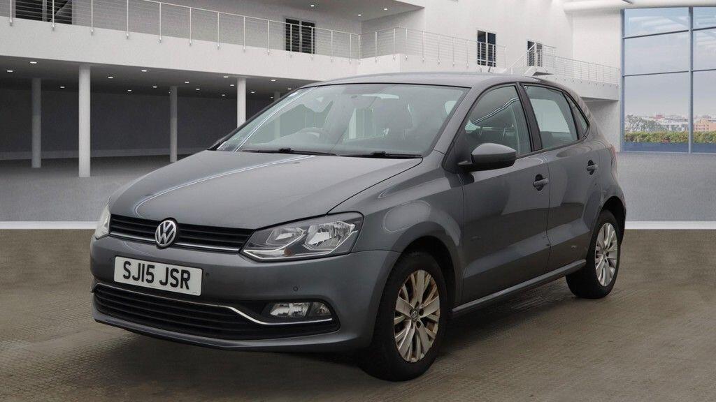 Used Volkswagen Polo 2015 for sale - 76899654: Photo 2