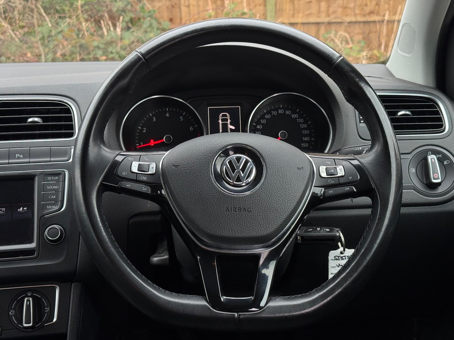 Used Volkswagen Polo 2015 for sale - 76899654: Photo 31