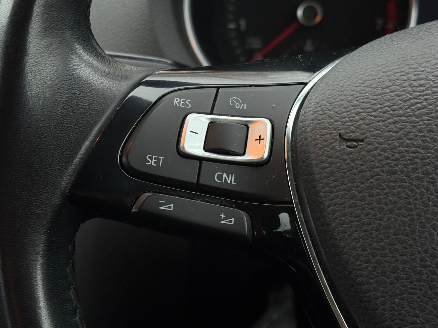 Used Volkswagen Polo 2015 for sale - 76899654: Photo 33