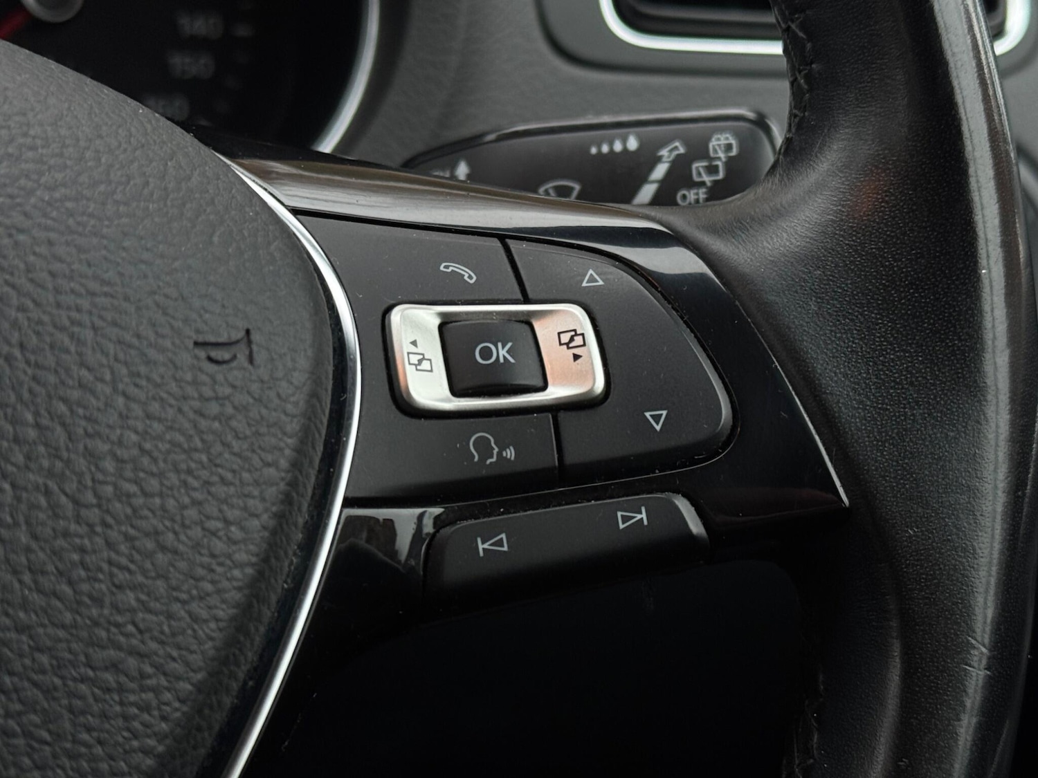 Used Volkswagen Polo 2015 for sale - 76899654: Photo 34