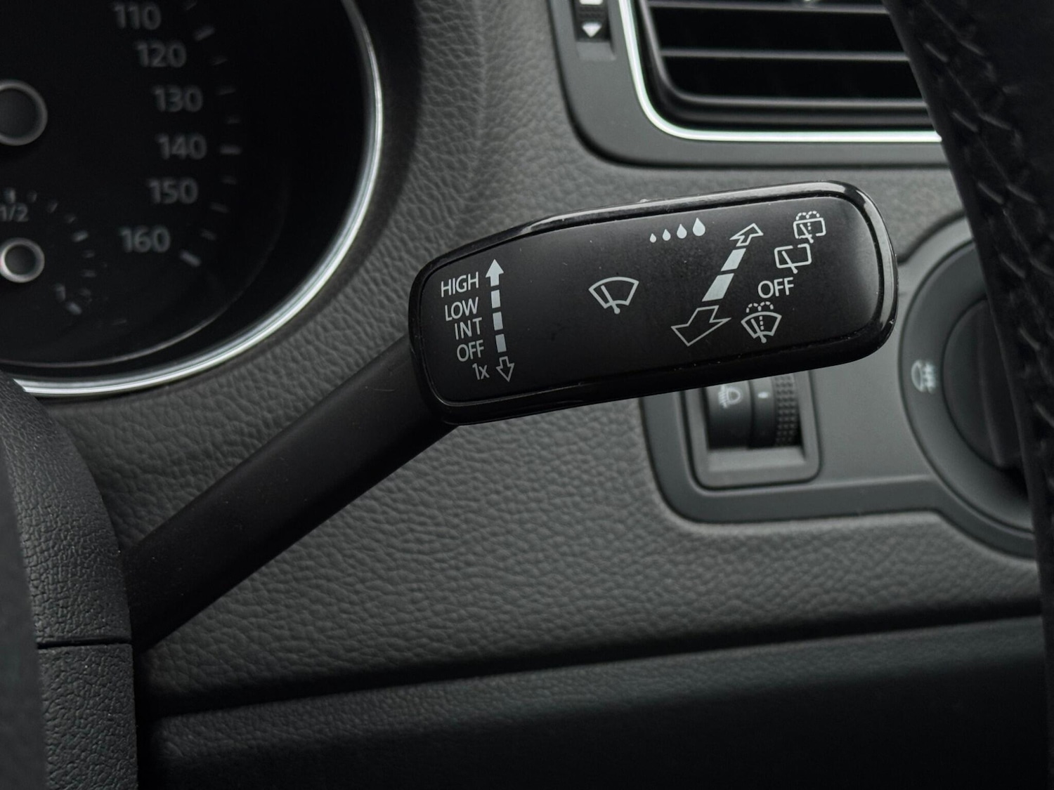 Used Volkswagen Polo 2015 for sale - 76899654: Photo 37