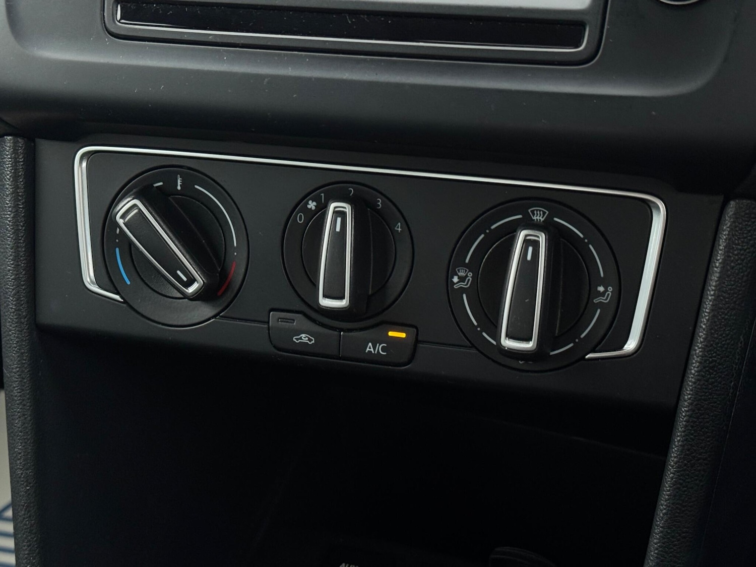 Used Volkswagen Polo 2015 for sale - 76899654: Photo 50