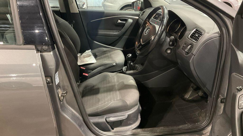 Used Volkswagen Polo 2015 for sale - 76899654: Photo 8