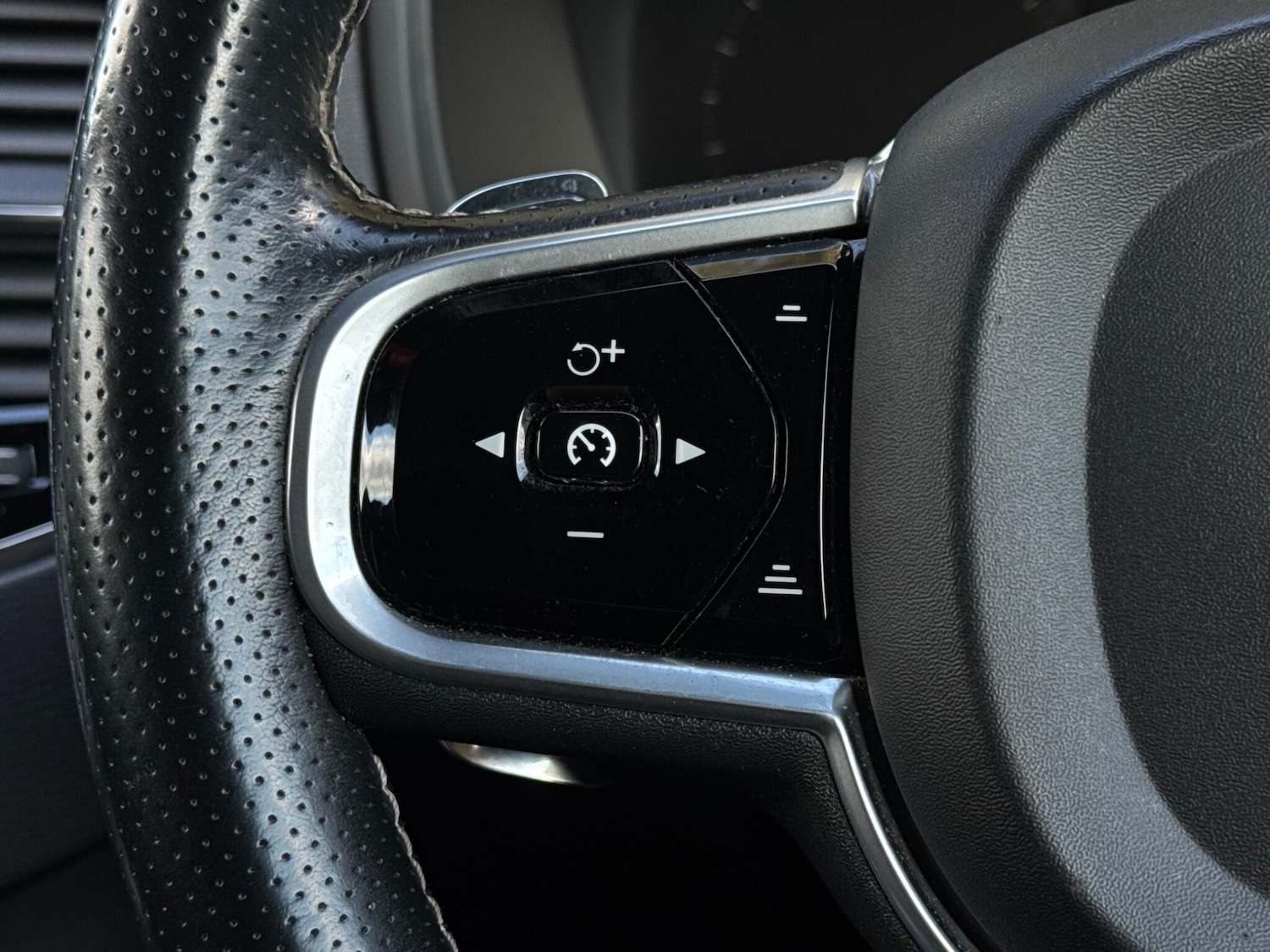 Used Volvo XC90 2018 for sale - 76988942: Photo 35