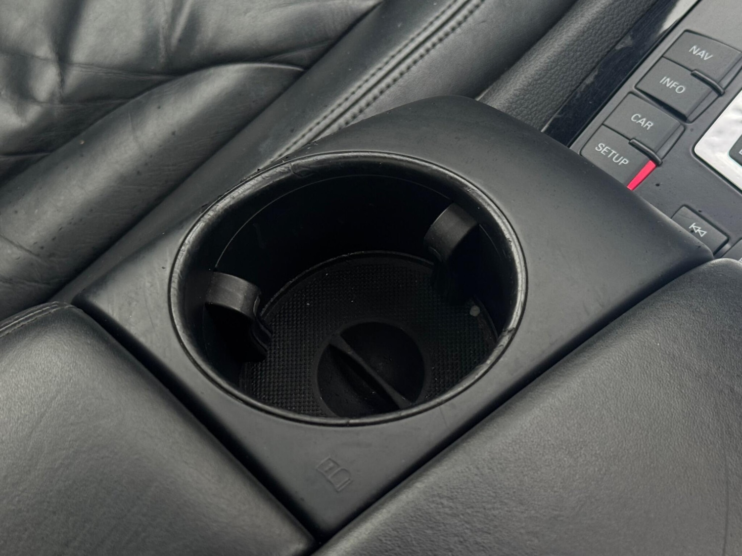 Used Audi Q7 2010 for sale - 77215471: Photo 62