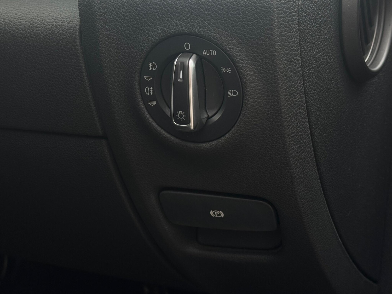 Used Audi Q7 2010 for sale - 77215471: Photo 71