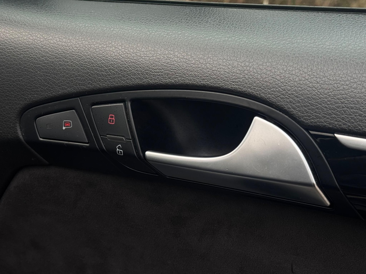 Used Audi Q7 2010 for sale - 77215471: Photo 72