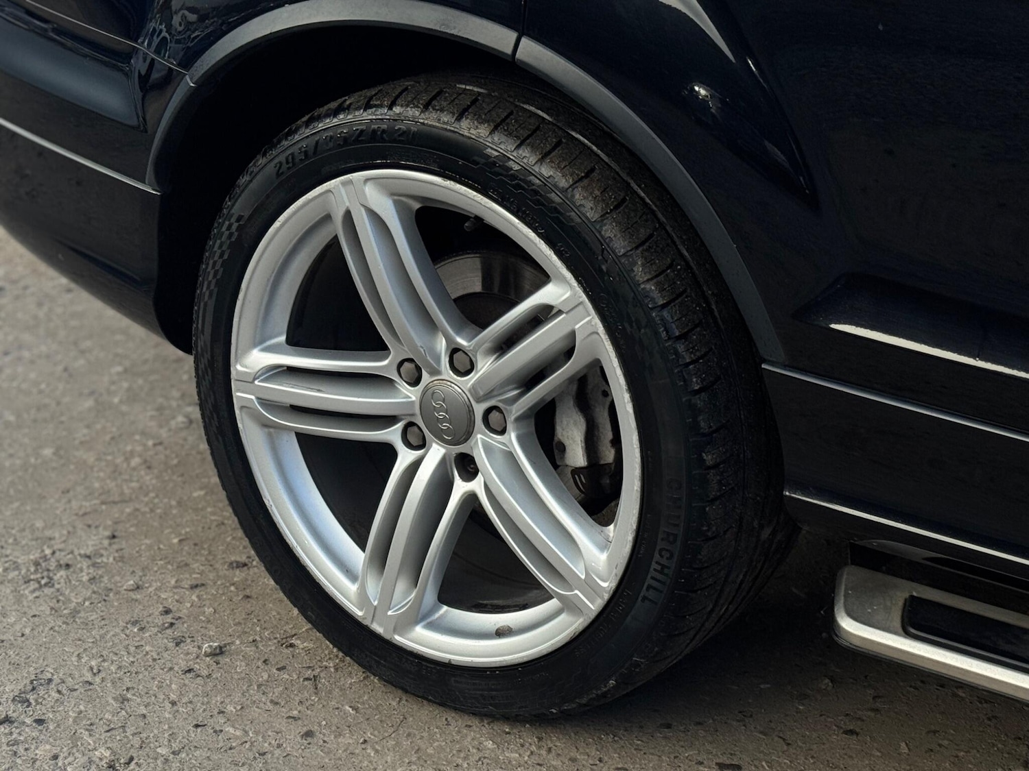 Used Audi Q7 2010 for sale - 77215471: Photo 98