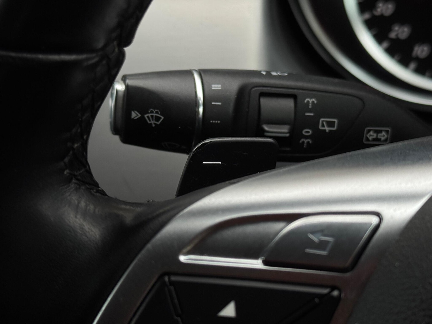 Used Mercedes-Benz M Class 2012 for sale - 76727920: Photo 35