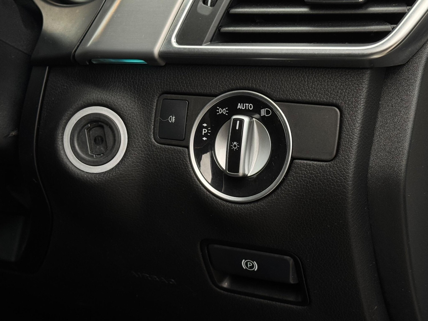 Used Mercedes-Benz M Class 2012 for sale - 76727920: Photo 65