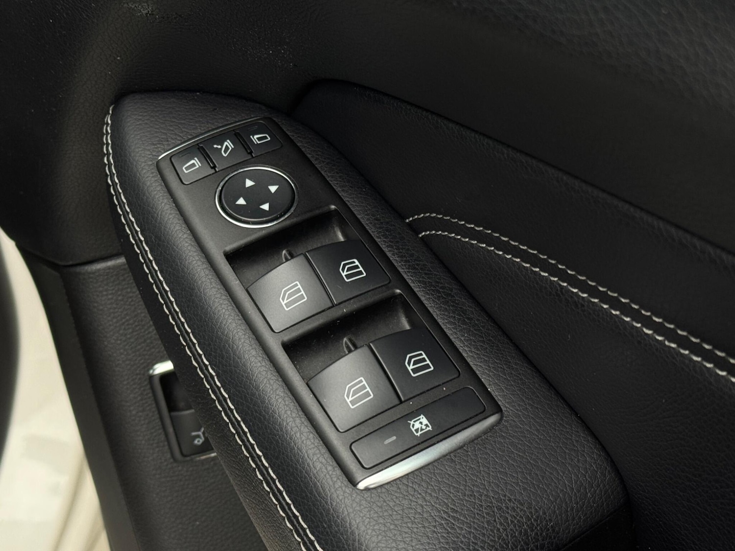 Used Mercedes-Benz M Class 2012 for sale - 76727920: Photo 67