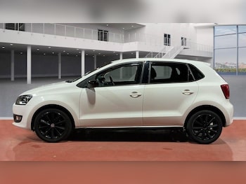 Used Volkswagen Polo 2013 for sale - 76839400: Photo