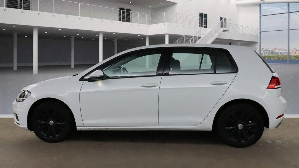 Used Volkswagen Golf 2017 for sale - 76389102: Photo 4