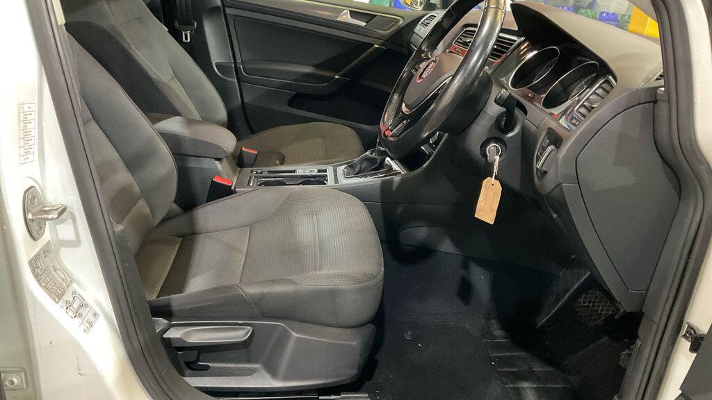 Used Volkswagen Golf 2017 for sale - 76389102: Photo 7