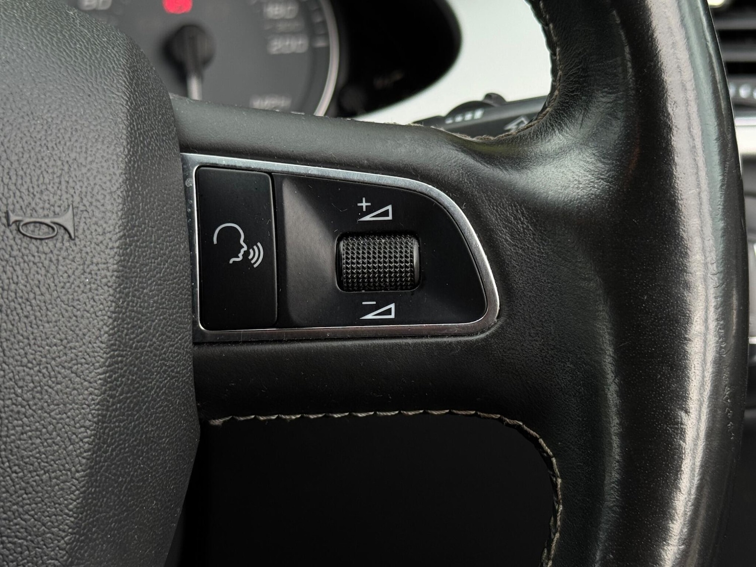 Used Audi A4 2011 for sale - 76988561: Photo 31