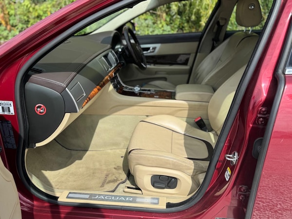 Used Jaguar XF 2013 for sale - 75564154: Photo 19