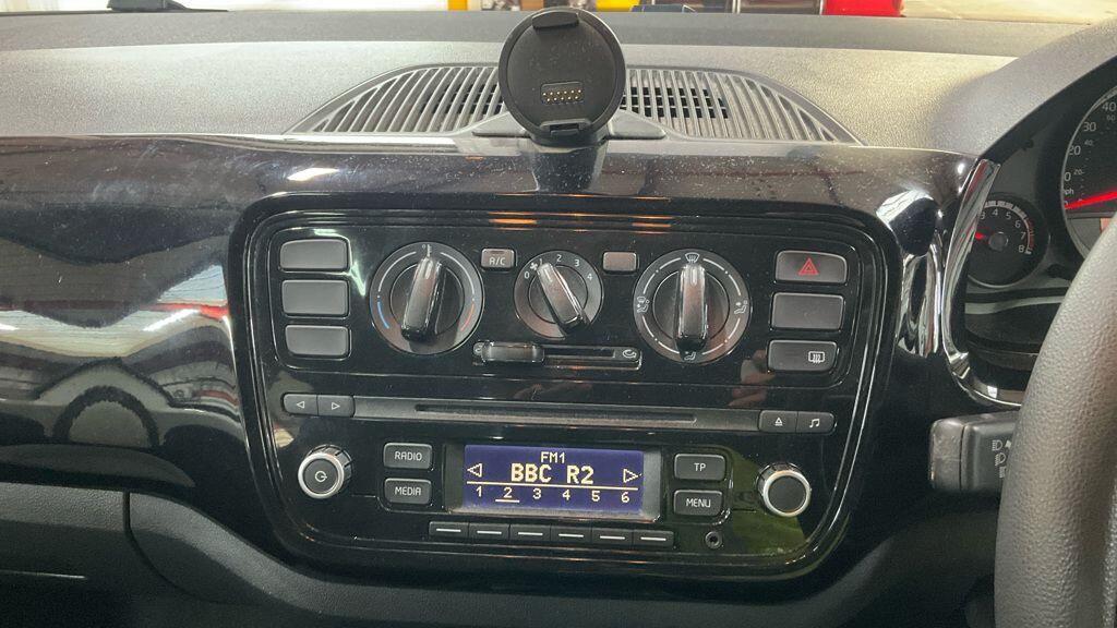 Used Volkswagen up! 2016 for sale - 76550055: Photo 32