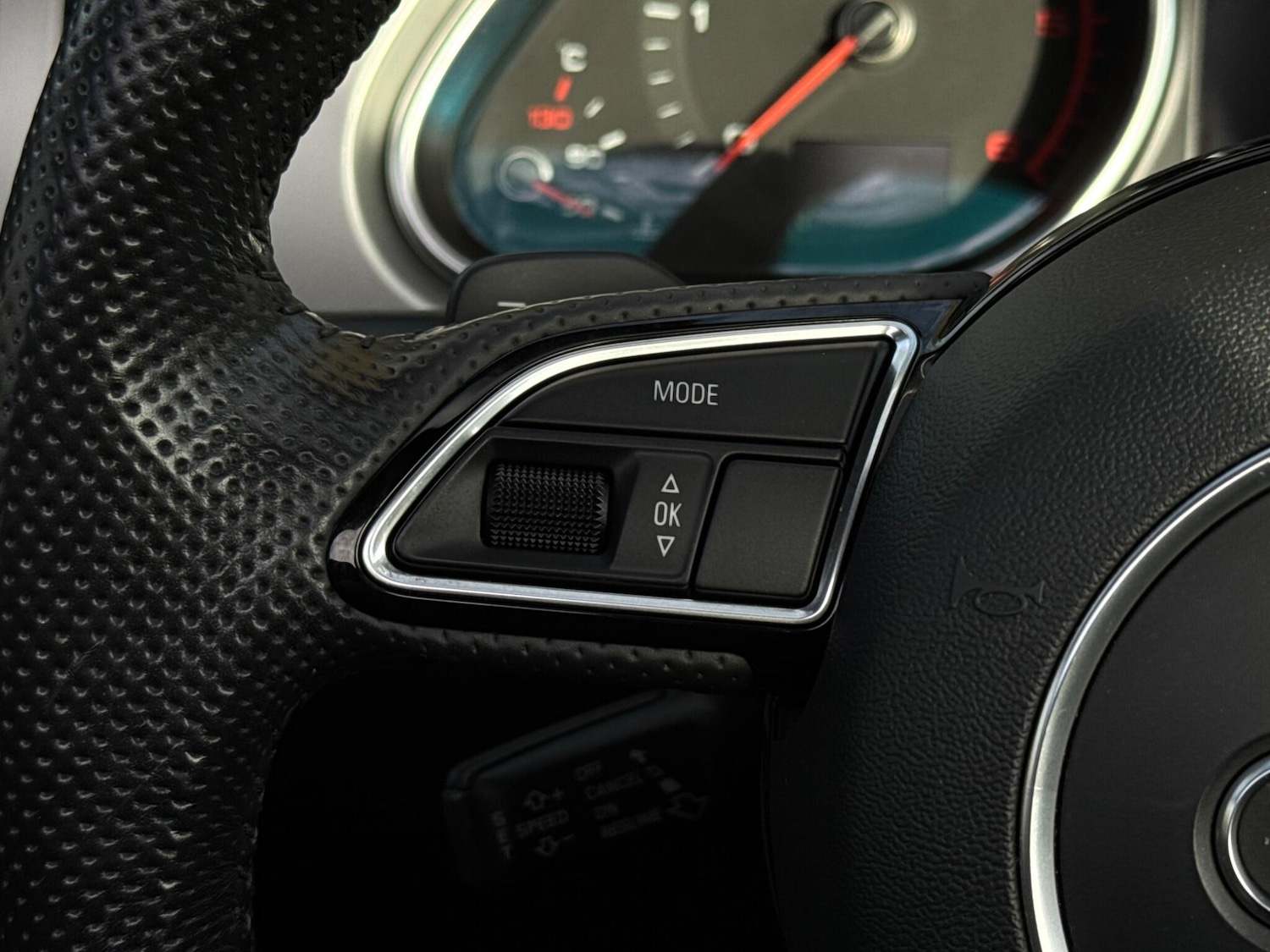 Used Audi Q7 2014 for sale - 76359892: Photo 35