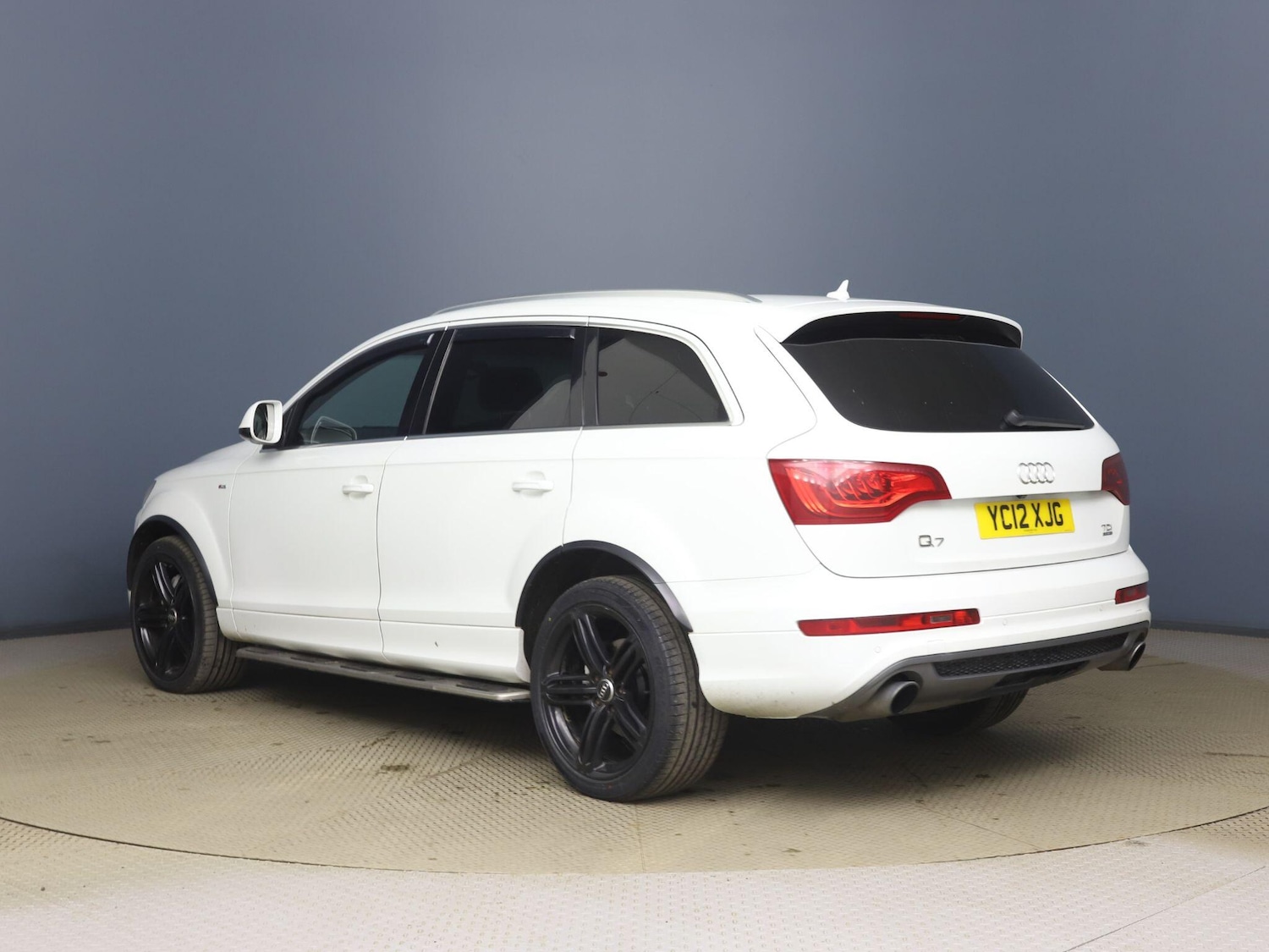Used Audi Q7 2012 for sale - 76886315: Photo 3