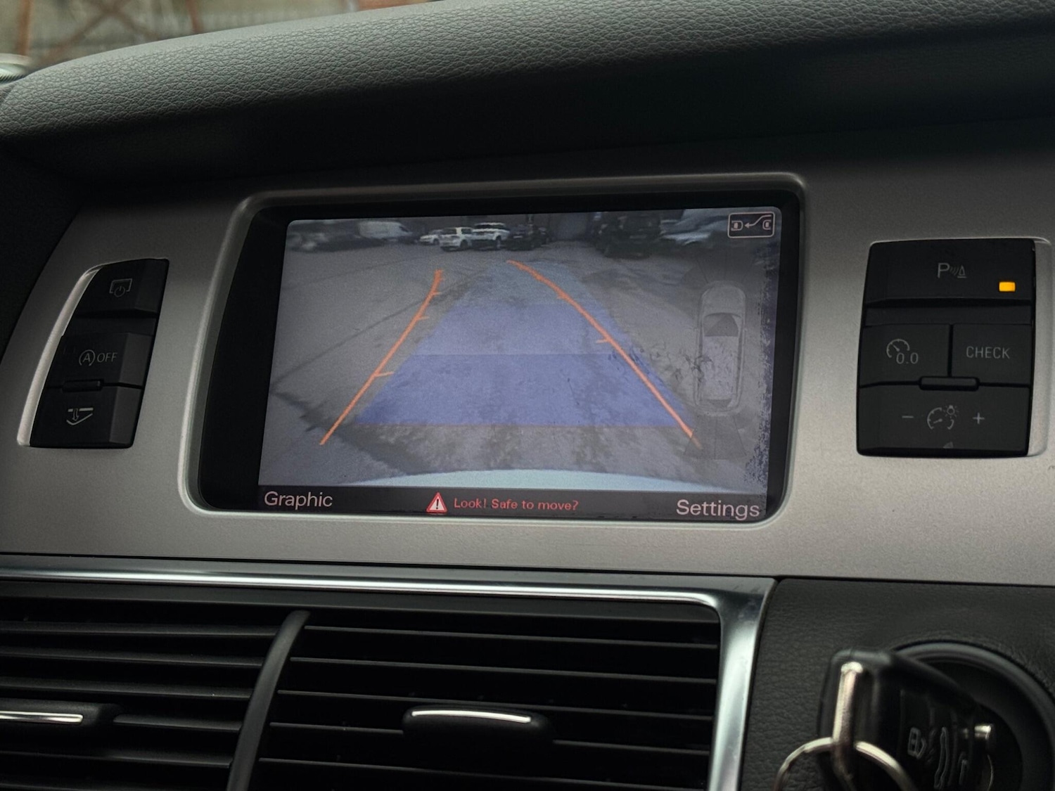 Used Audi Q7 2012 for sale - 76886315: Photo 48