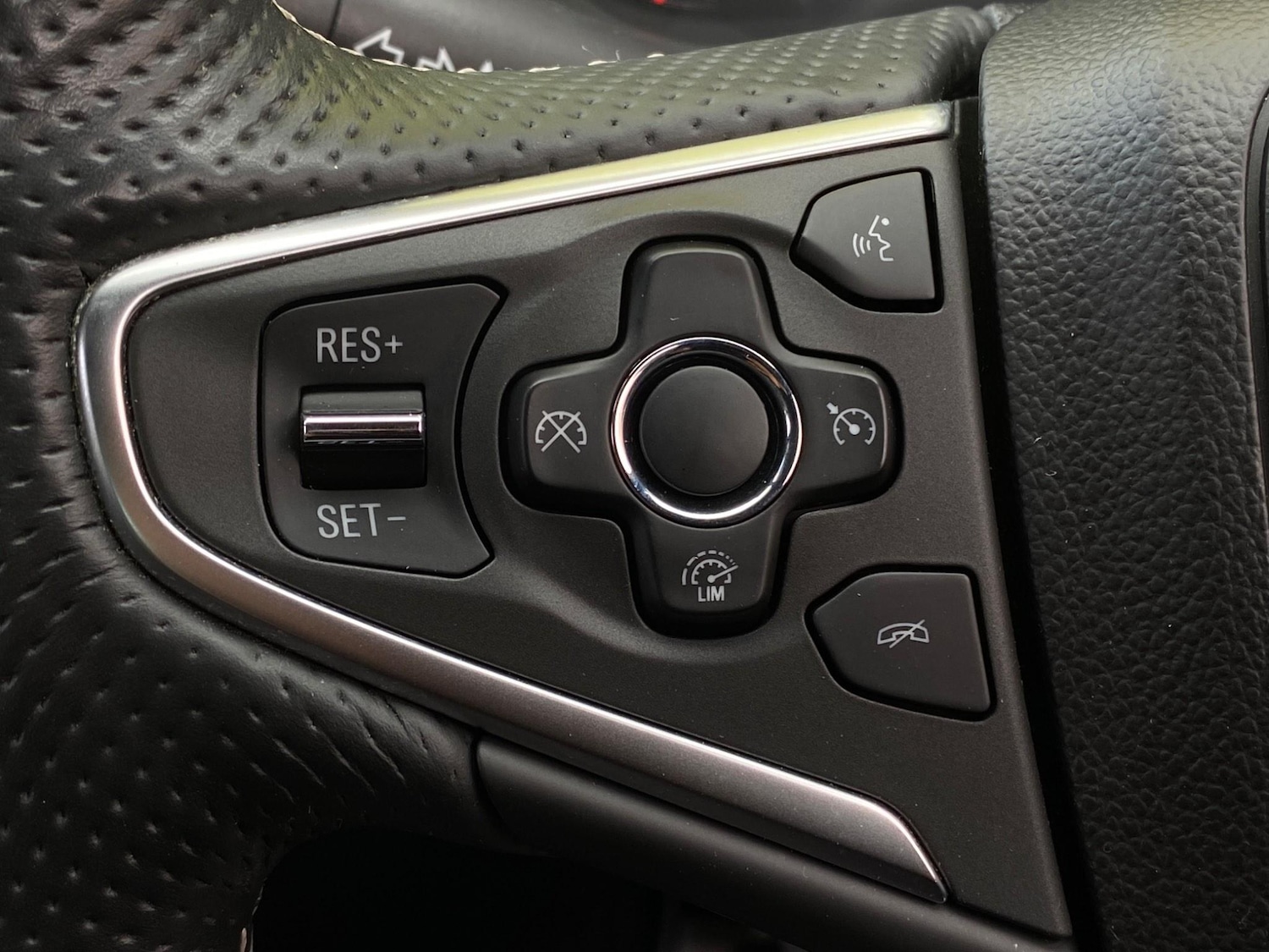 Used Vauxhall Insignia 2014 for sale - 76765986: Photo 38