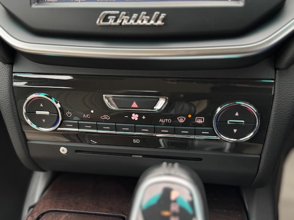 Used Maserati Ghibli 2014 for sale - 75563269: Photo 59