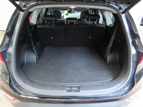Used Hyundai Santa Fe 2018 for sale - 76226689: Photo 11