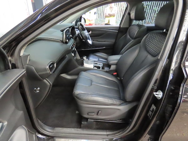 Used Hyundai Santa Fe 2018 for sale - 76226689: Photo 12