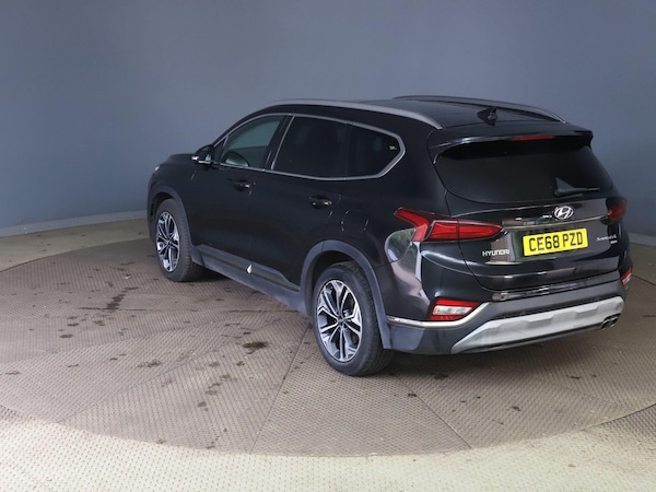 Used Hyundai Santa Fe 2018 for sale - 76226689: Photo 4
