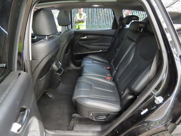 Used Hyundai Santa Fe 2018 for sale - 76226689: Photo 8