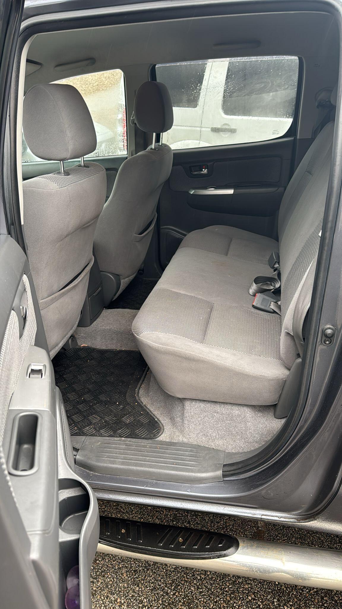 Used Toyota Hilux 2012 for sale - 77238613: Photo 8