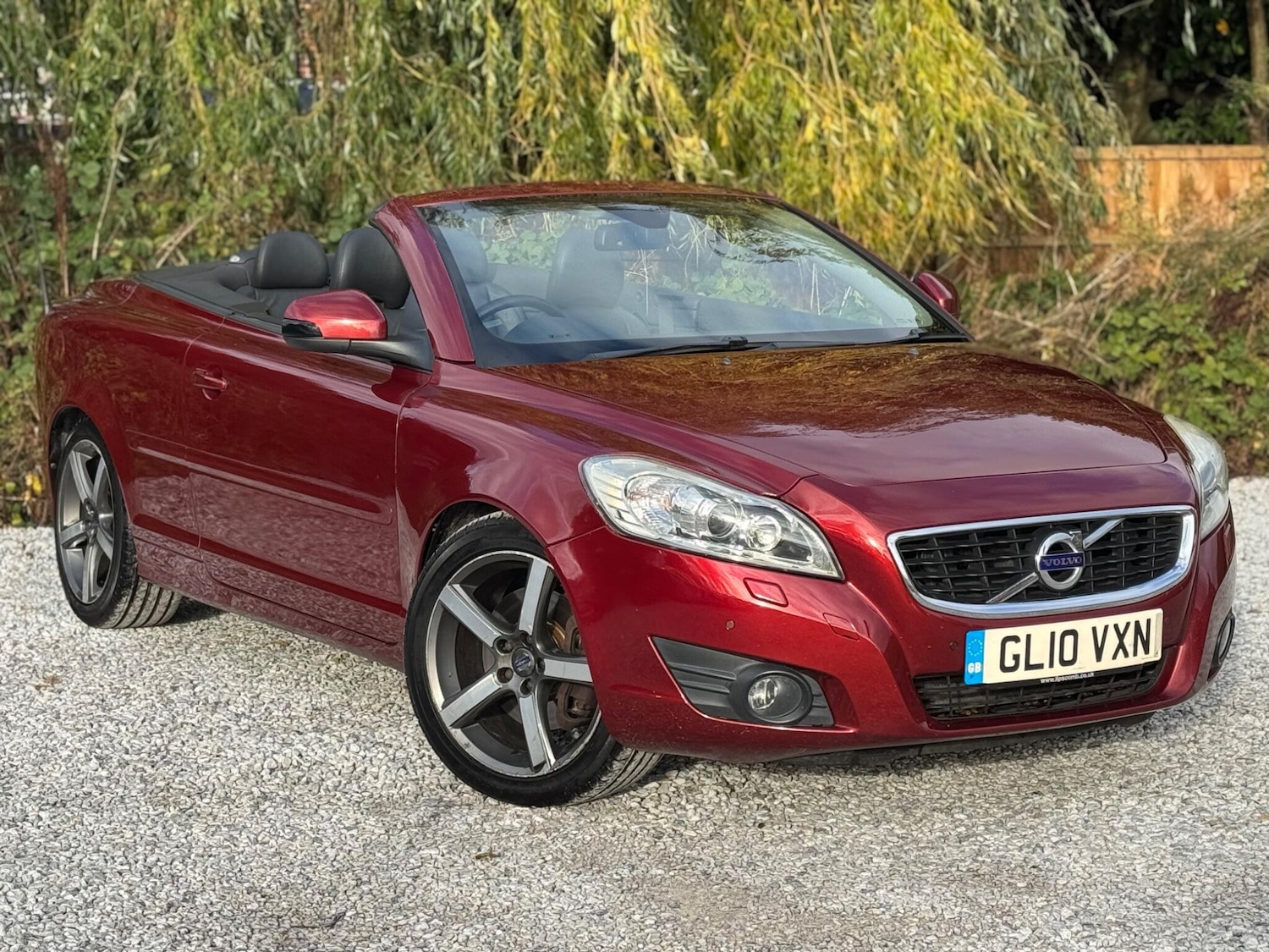 Used Volvo C70 2010 for sale - 76371228: Photo 1