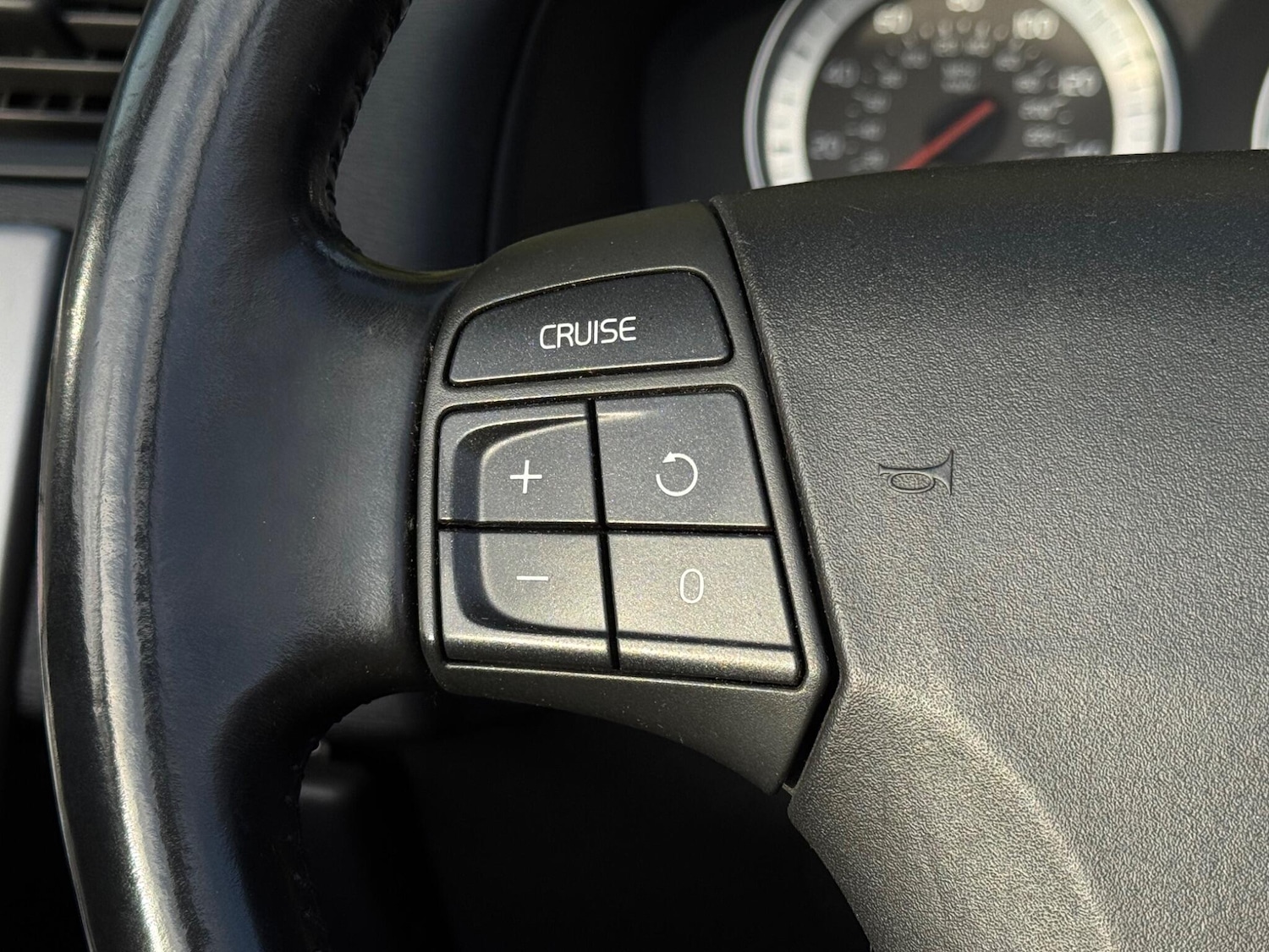 Used Volvo C70 2010 for sale - 76371228: Photo 28
