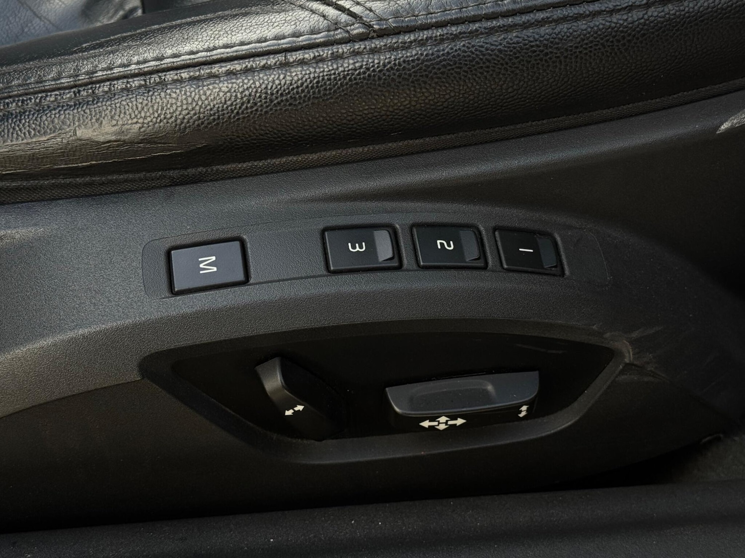 Used Volvo C70 2010 for sale - 76371228: Photo 40