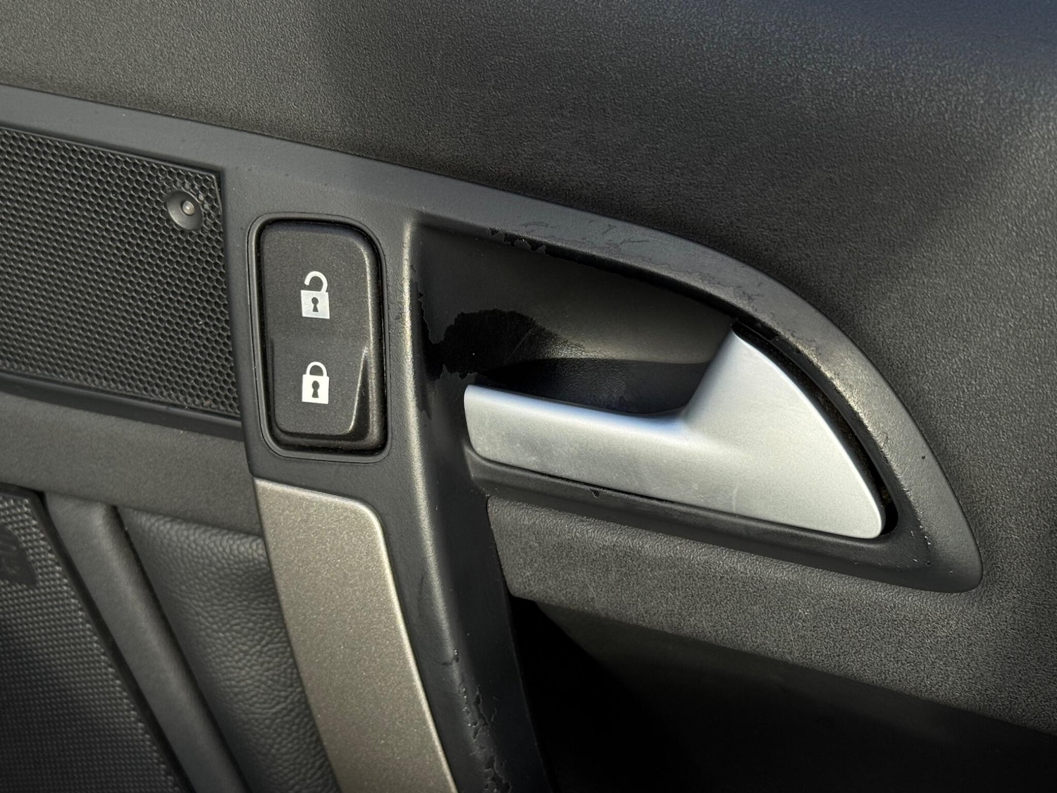 Used Volvo C70 2010 for sale - 76371228: Photo 44