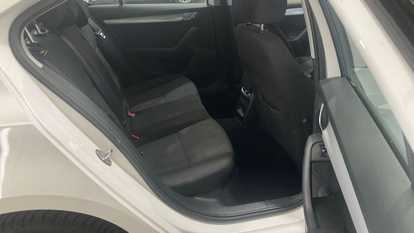 Used Skoda Octavia 2015 for sale - 76239090: Photo 8