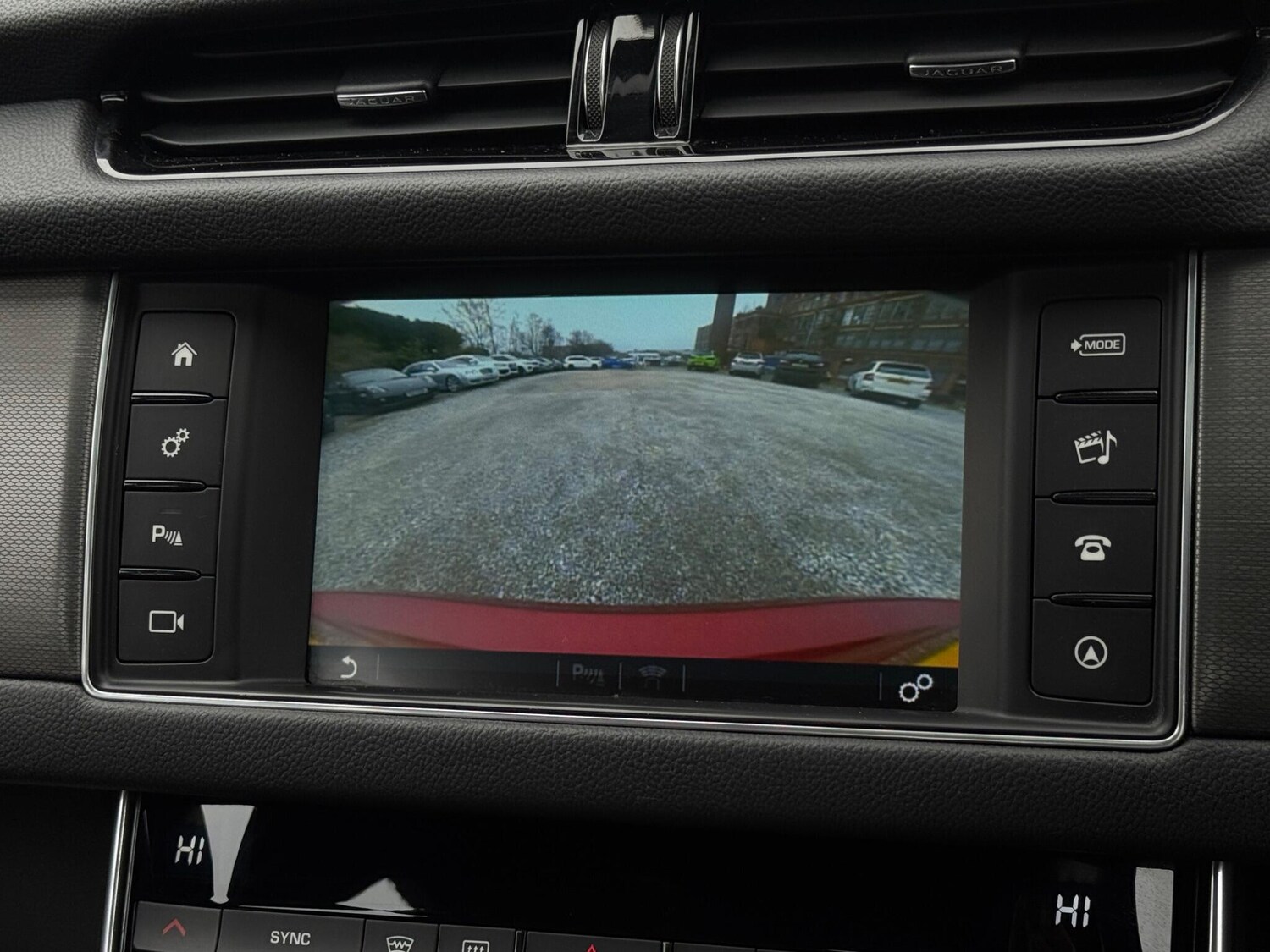 Used Jaguar XF 2016 for sale - 77657454: Photo 51