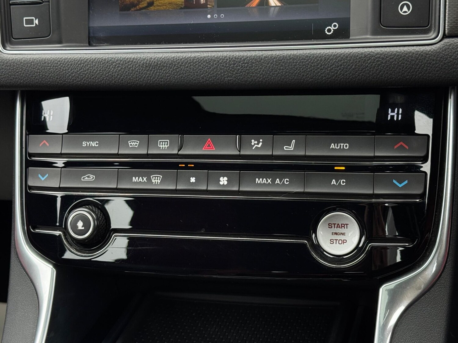 Used Jaguar XF 2016 for sale - 77657454: Photo 57