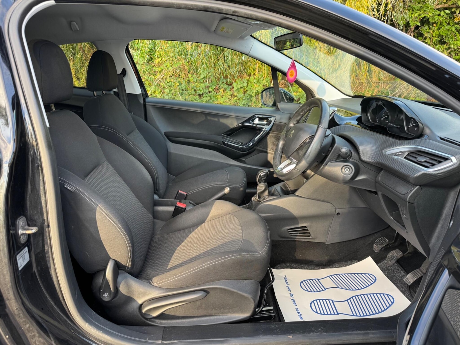 Used Peugeot 208 2017 for sale - 77030024: Photo 18