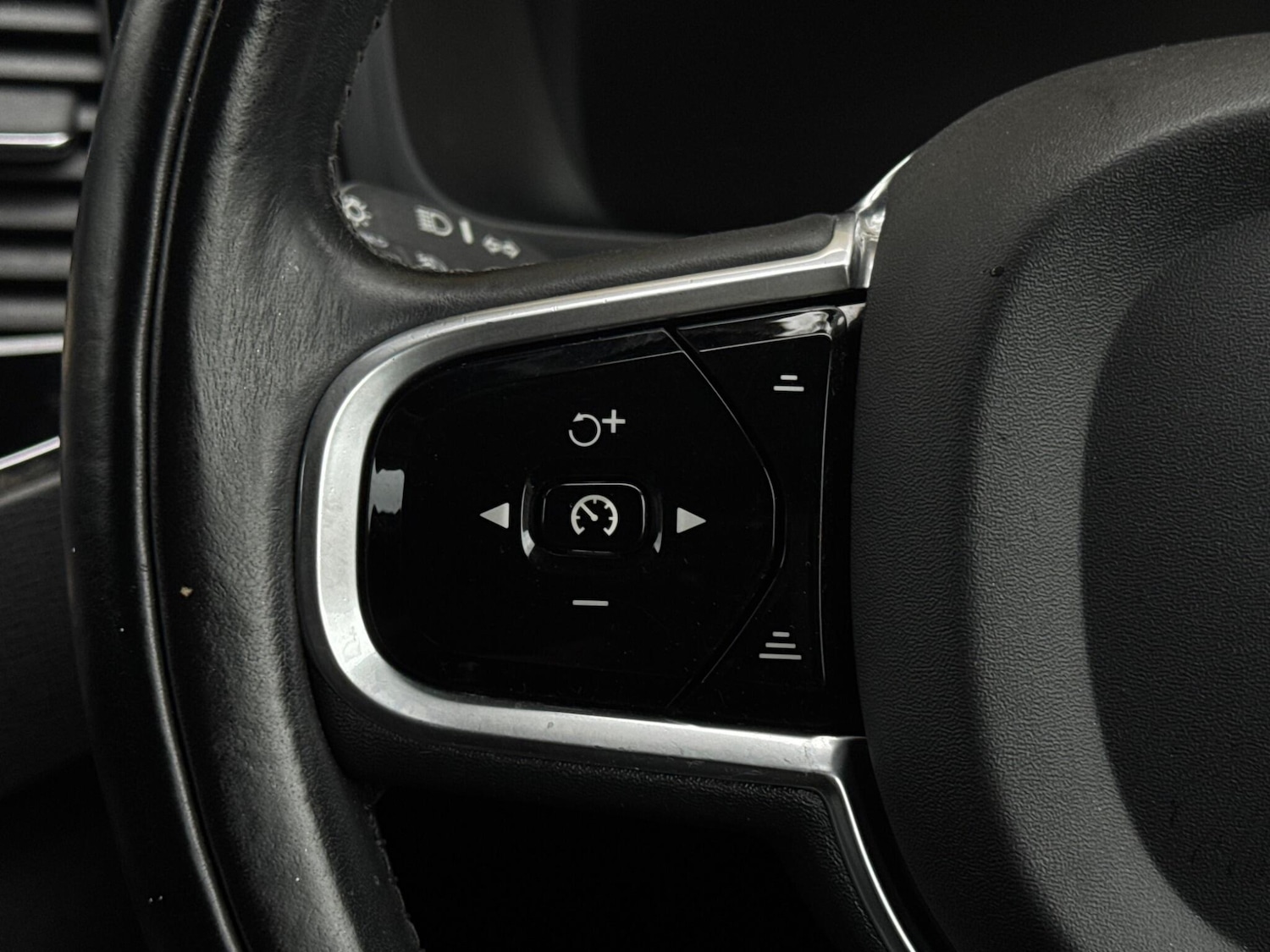 Used Volvo XC90 2016 for sale - 76361265: Photo 35