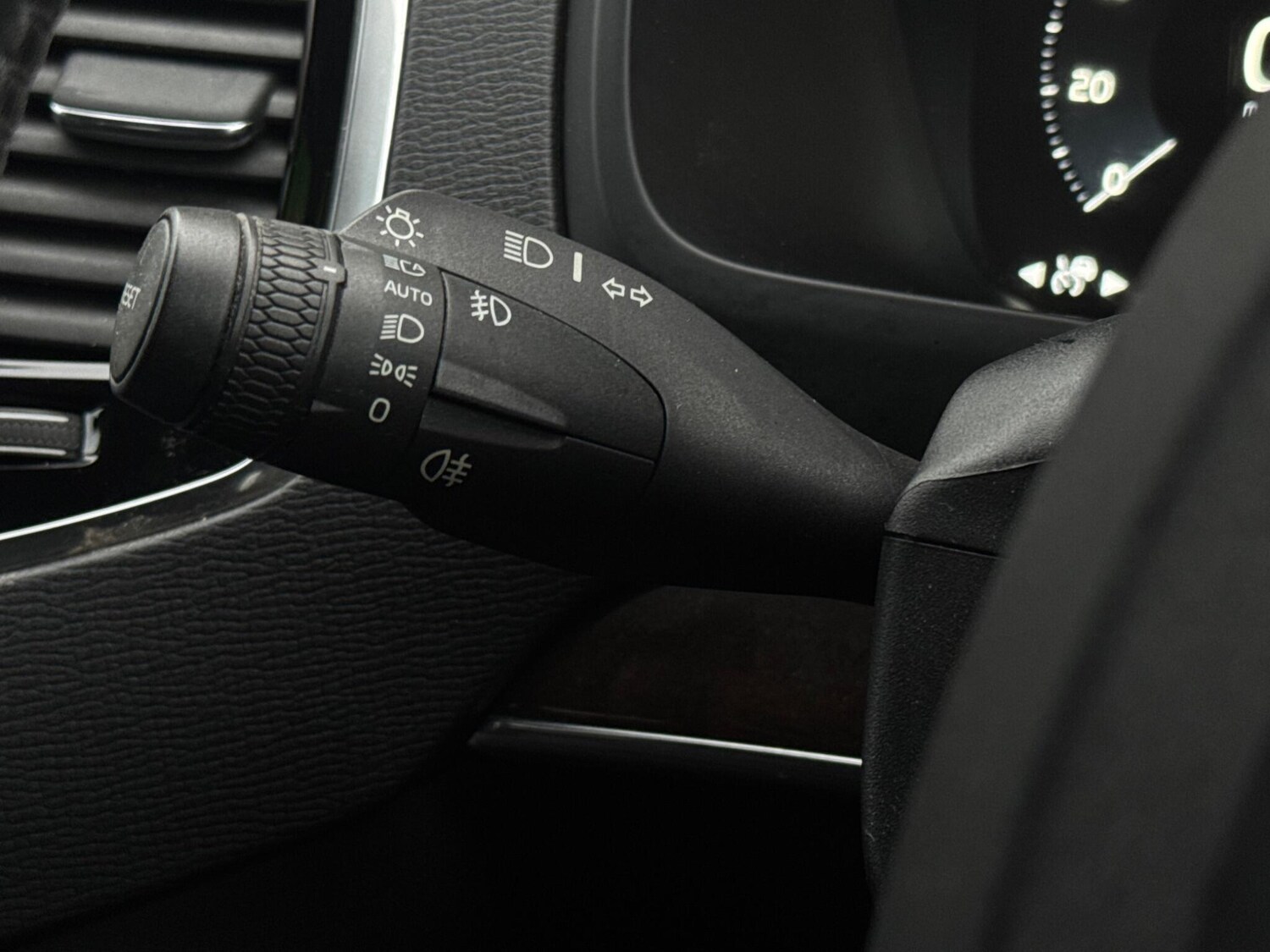 Used Volvo XC90 2016 for sale - 76361265: Photo 38