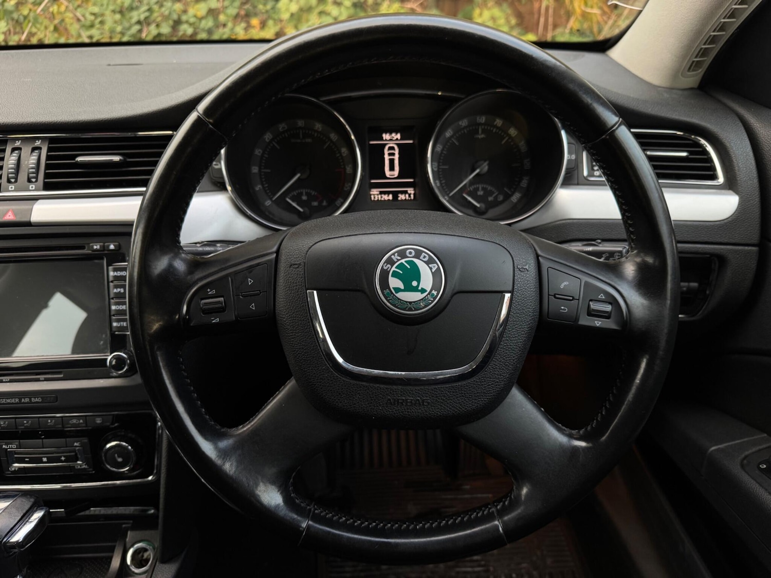 Used Skoda Superb 2012 for sale - 76408350: Photo 31