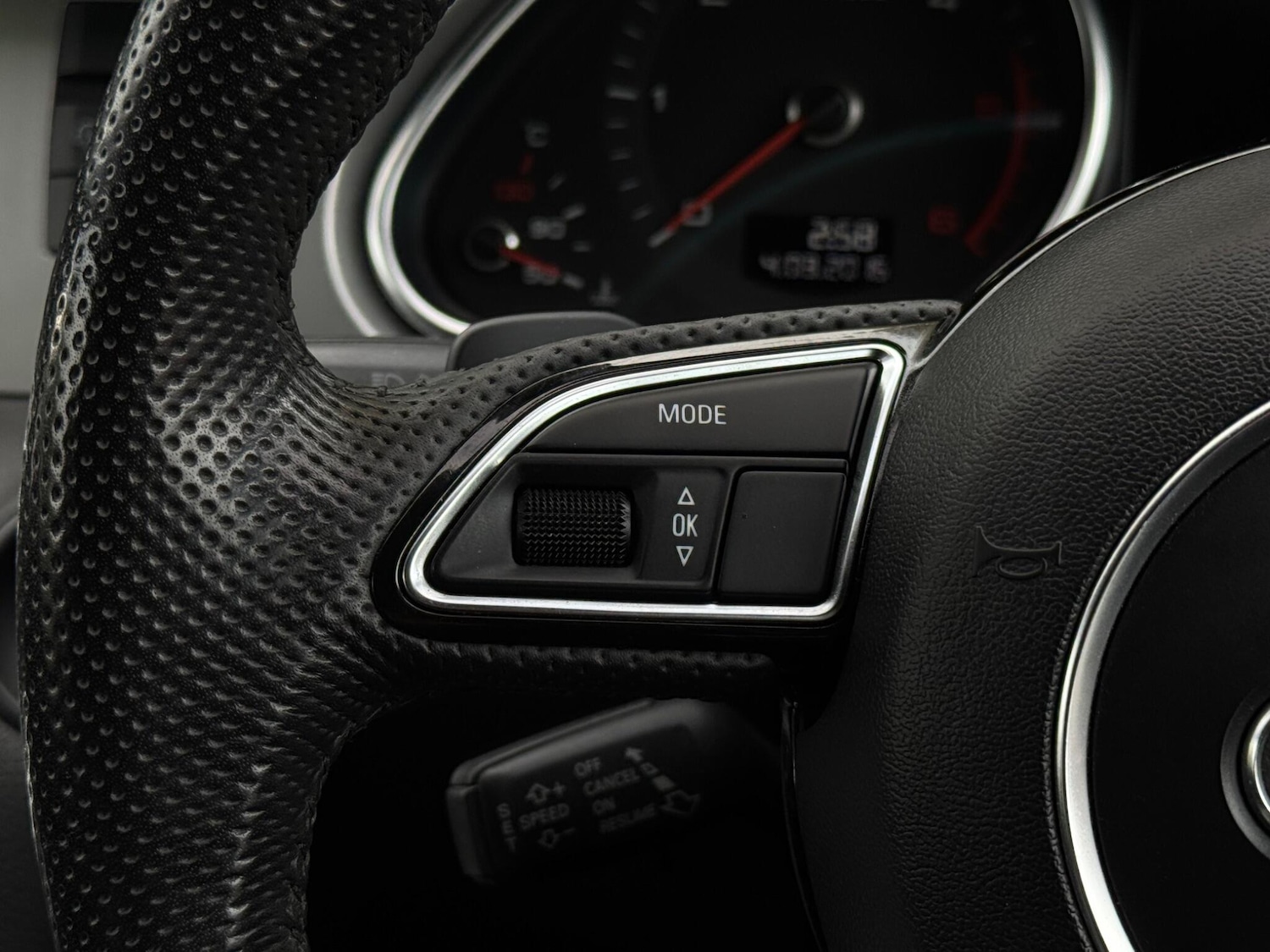 Used Audi Q7 2012 for sale - 76997656: Photo 28