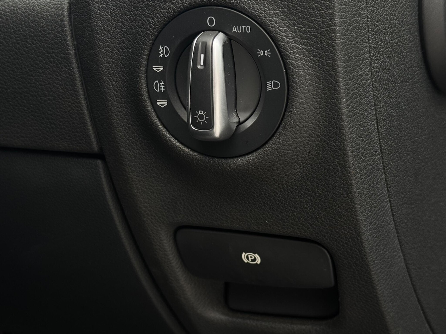 Used Audi Q7 2012 for sale - 76997656: Photo 49